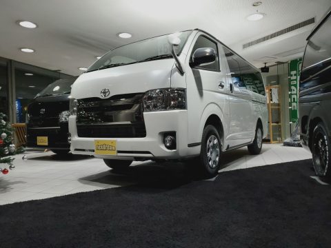 新車ハイエースV　スーパーGL　ダークプライム2　4WD